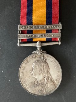 QSA 2 clasps, C.C. O.F.S. Lieut. S. Lancs Regt. died of wounds at The Marne,10/09/1914 received 4 days earlier as C.O 3 Coy. 3rd. Gren. Gds. Served in South Africa with the 3rd. (Militia) S. Lancs. trans. to Gren. Gds 1900 and also earned the Wittebergen clasp and the KSA. Served attd to the Macedonian Gendarmerie 1909